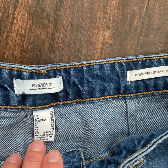 NWT Forever 21 jeans size 28. High rise, straight leg, slim fit, Retro style. - Picture 4 of 6